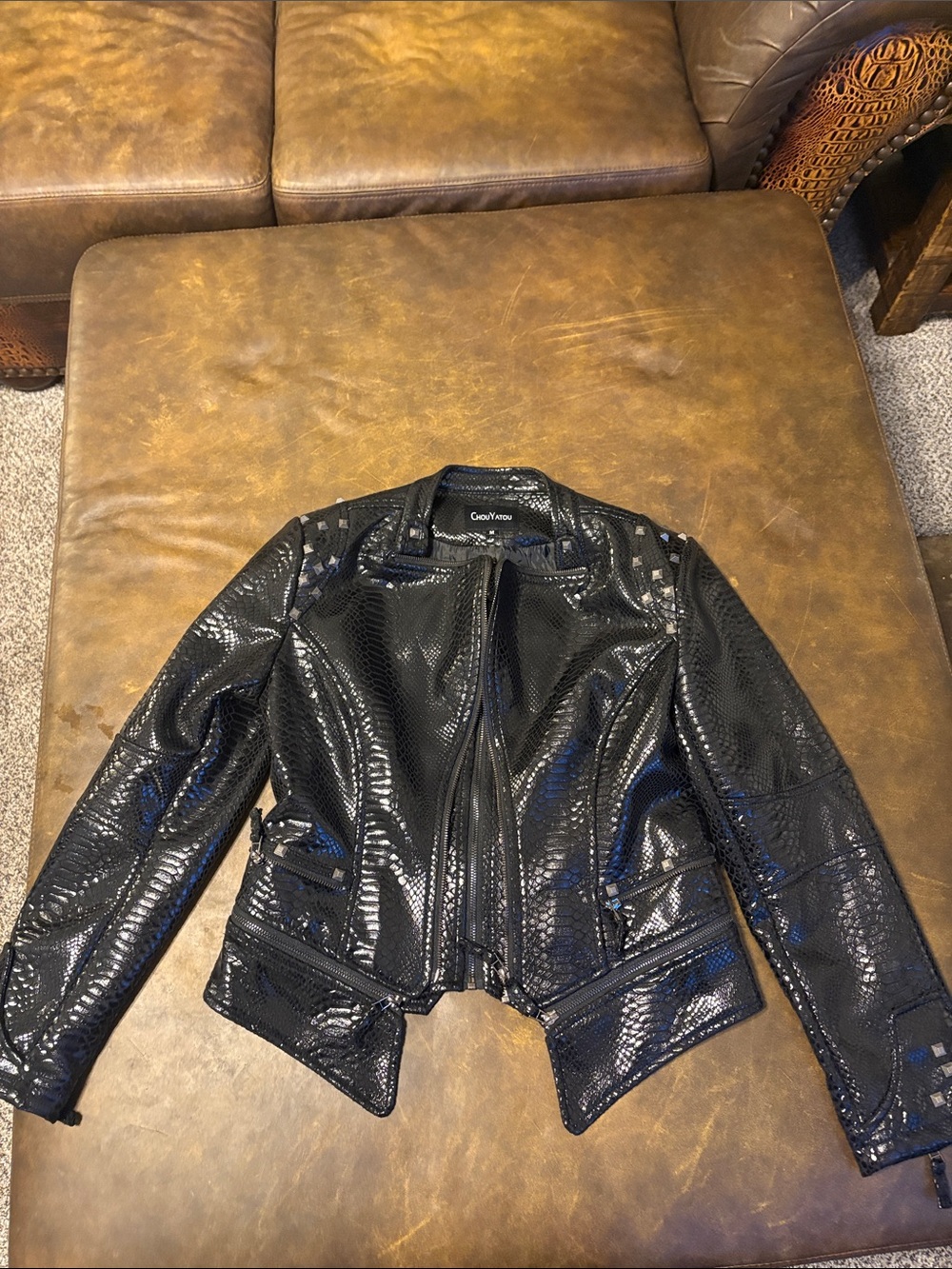 ChouYatou women’s fashion snake pattern print studded leather biker jacket